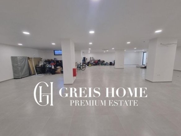 Agios Nikitas - Store 330 sq.m.