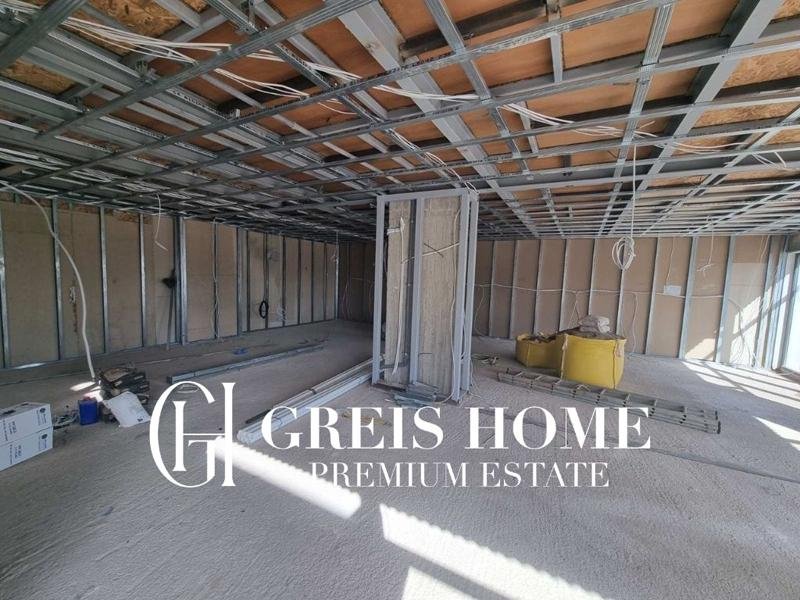 Agios Nikitas - Store 330 sq.m.