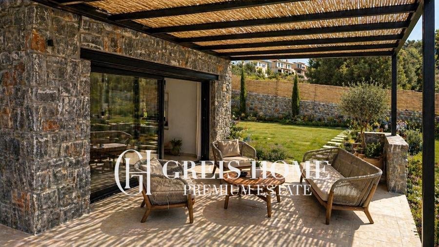 Pefkochori - Villa 195 sq.m.