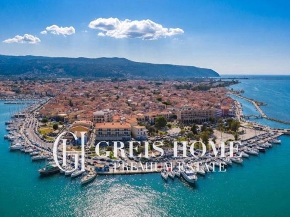 Lefkada - Chora - Plot 450 sq.m.